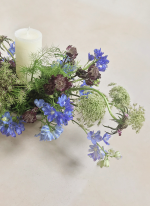 06_CENTER PIECE II – CANDLE AND FLOWERS