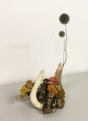 03_DRY FLOWER ARRANGEMENT